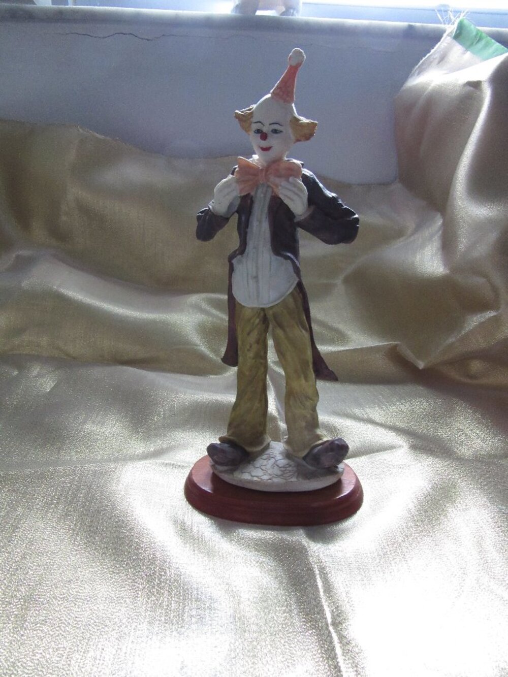 Vintage Circus Clown 10-1/2" Tall x 4-3/4" Wide